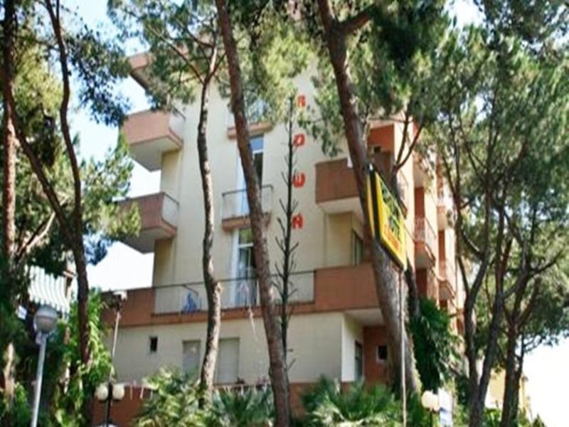 Residence Brown Римини Екстериор снимка