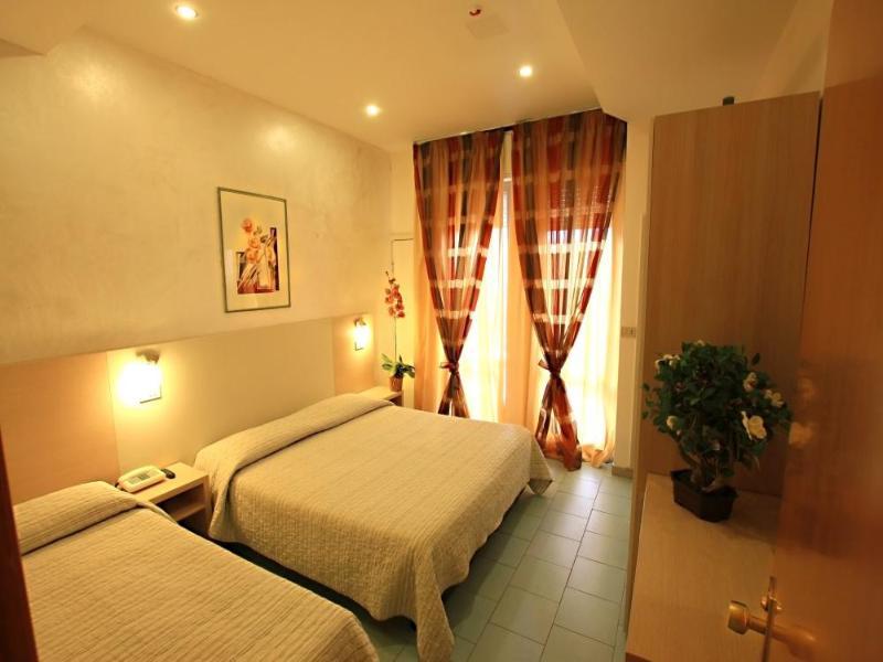 Residence Brown Римини Екстериор снимка