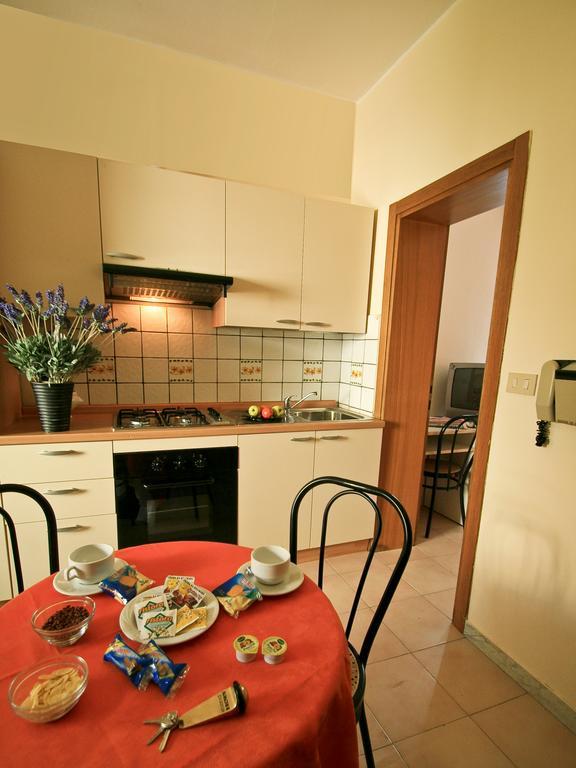 Residence Brown Римини Екстериор снимка